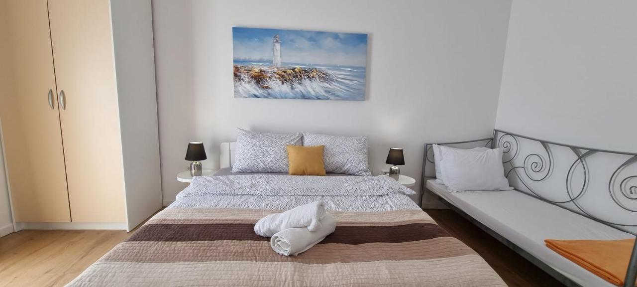 Matea Apartments Milna ミルナ エクステリア 写真
